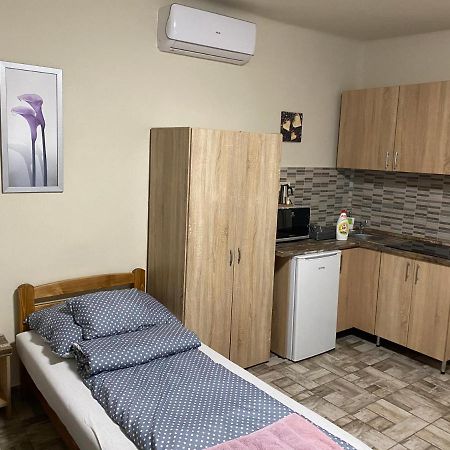 Апартаменти Levendula Vendeghaz Гайдубесермень Екстер'єр фото