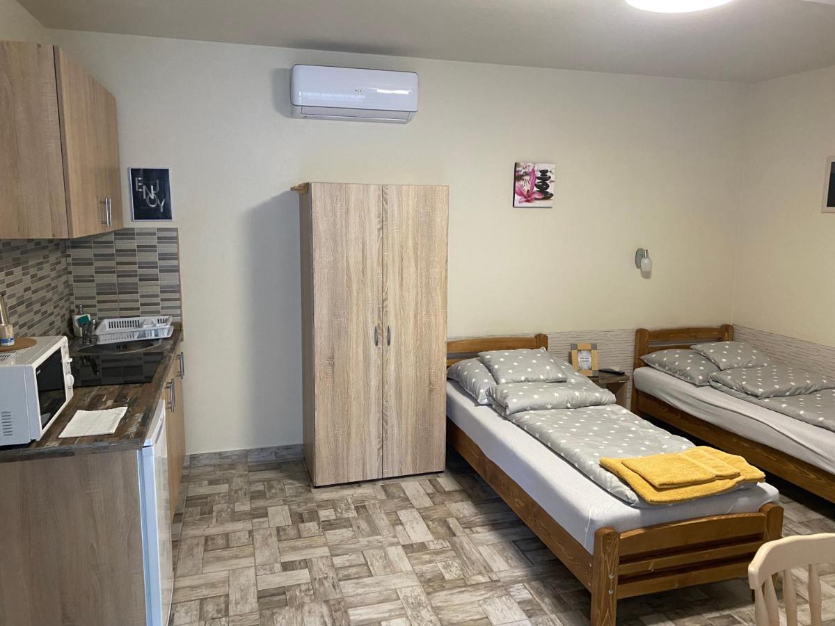 Апартаменти Levendula Vendeghaz Гайдубесермень Екстер'єр фото