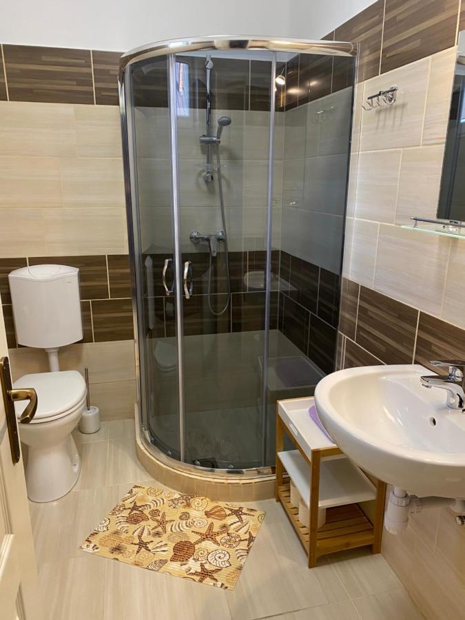 Апартаменти Levendula Vendeghaz Гайдубесермень Екстер'єр фото